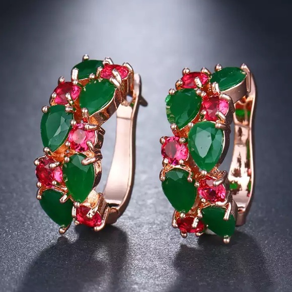 Jewelry - New Women’s Rose Gold Plated Hearts CZ Earrings